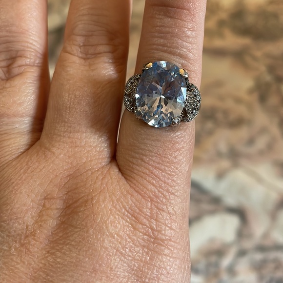 Beautiful large stone ring size 8. Light blue jewel - Picture 6 of 12